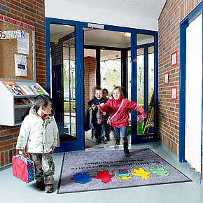 emco_bau_image_kindergarten_ref1__41490 Bodenbelag Sauberlauf Fußmatte - emco_bau_image_kindergarten_ref1__41490 Bodenbelag Sauberlauf Fußmatte
